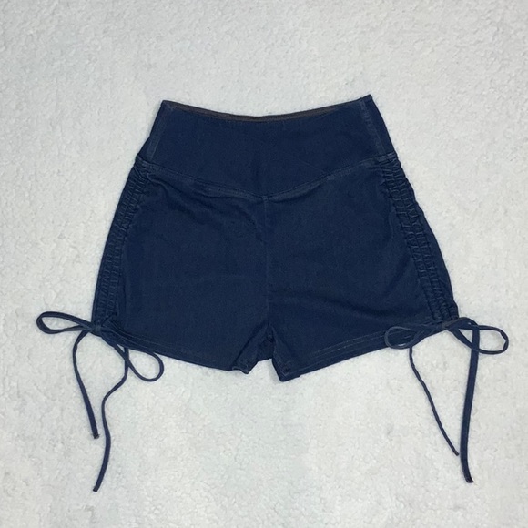 NWT HalaraMagic™ High Waisted Lace Up Ruched Stretchy Denim Short - Picture 8 of 15